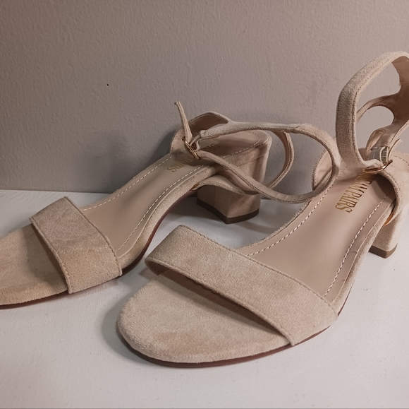 Women's dream pair Carnival Creme open-toed block Hill ankle strap sandal, size - Picture 3 of 6